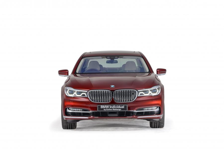  BMW 750Li by Esther Mahlangu (G12) 2017 года  (фото 3 из 14)